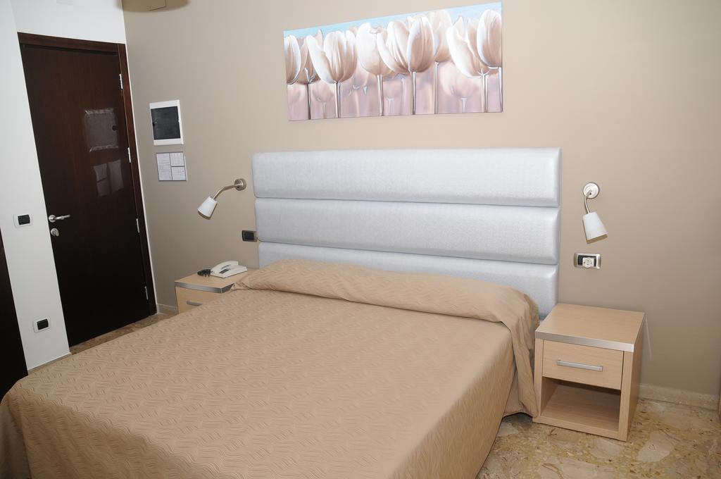 Hotel Florence San Benedetto del Tronto Quarto foto